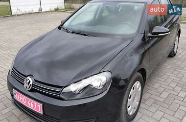 Хэтчбек Volkswagen Golf 2009 в 