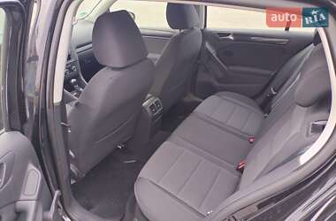 Хэтчбек Volkswagen Golf 2009 в 