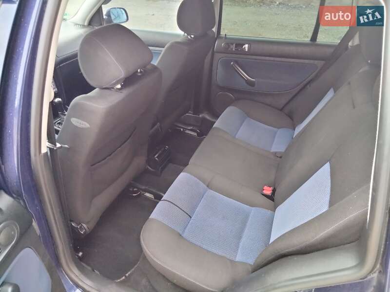 Універсал Volkswagen Golf 1999 в Шумську