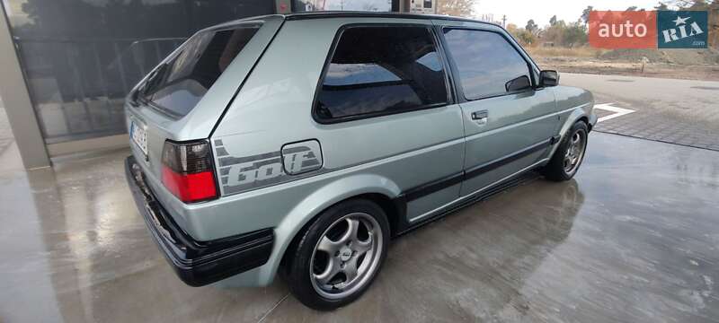 Хэтчбек Volkswagen Golf 1987 в Сосновке