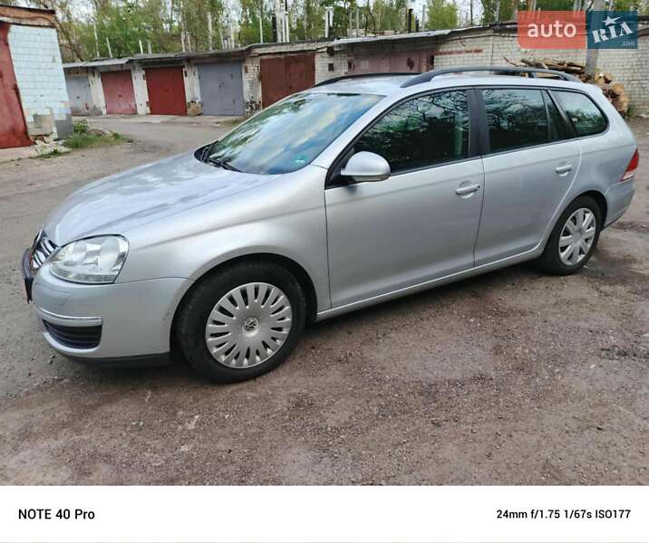 Универсал Volkswagen Golf 2008 в Чернигове