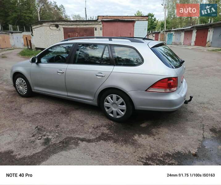 Универсал Volkswagen Golf 2008 в Чернигове