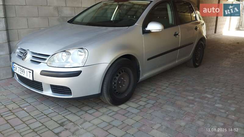 Volkswagen Golf 2005