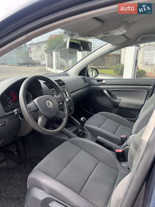 Хэтчбек Volkswagen Golf 2004 в Львове фото 9 Хэтчбек Volkswagen Golf 2004 в Львове