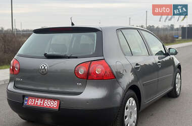 Хэтчбек Volkswagen Golf 2007 в 