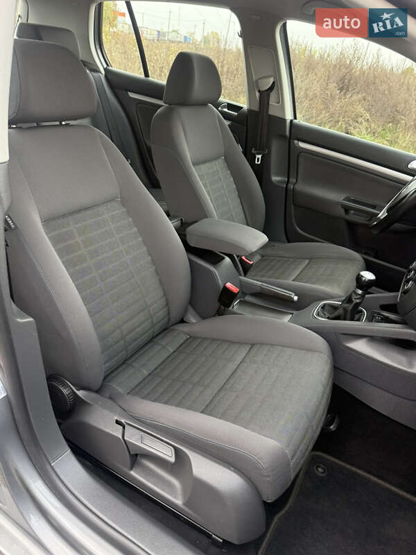 Хэтчбек Volkswagen Golf 2007 в Березане