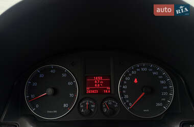 Хэтчбек Volkswagen Golf 2007 в 