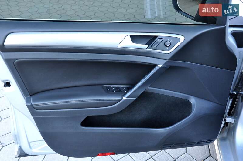 Универсал Volkswagen Golf 2015 в Львове