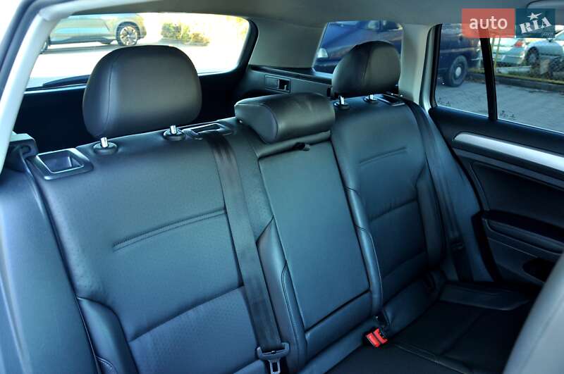 Универсал Volkswagen Golf 2015 в Львове