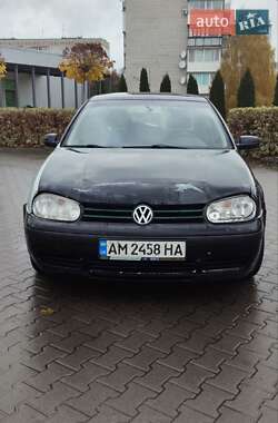 Хэтчбек Volkswagen Golf 2001 в Житомире Хэтчбек Volkswagen Golf 2001 в Житомире