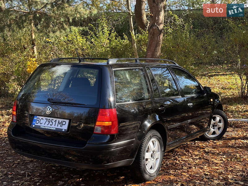 Універсал Volkswagen Golf 2005 в Дрогобичі