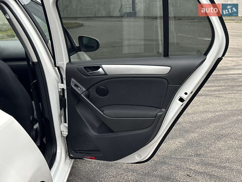 Хэтчбек Volkswagen Golf 2012 в Киеве фото 26 Хэтчбек Volkswagen Golf 2012 в Киеве