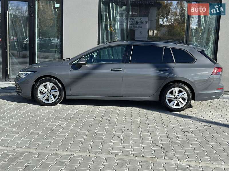 Универсал Volkswagen Golf 2022 в Стрые