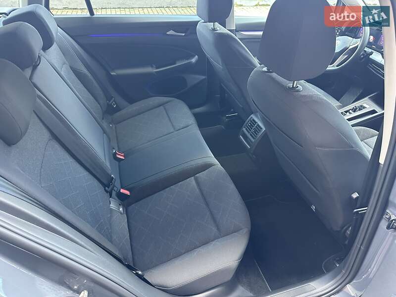 Универсал Volkswagen Golf 2022 в Стрые