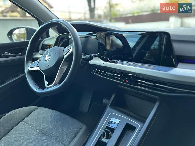 Универсал Volkswagen Golf 2022 в Стрые