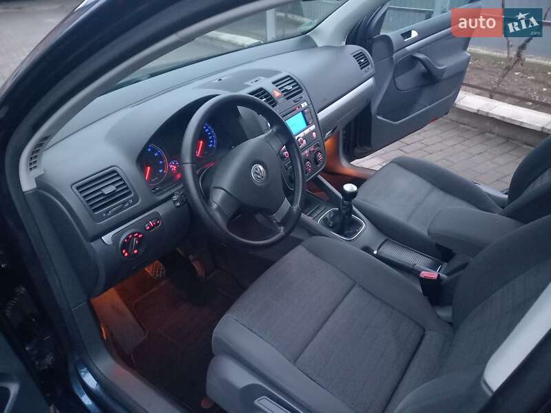 Хэтчбек Volkswagen Golf 2007 в Мукачево