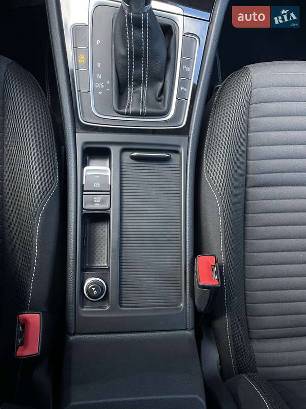 Универсал Volkswagen Golf 2014 в Львове