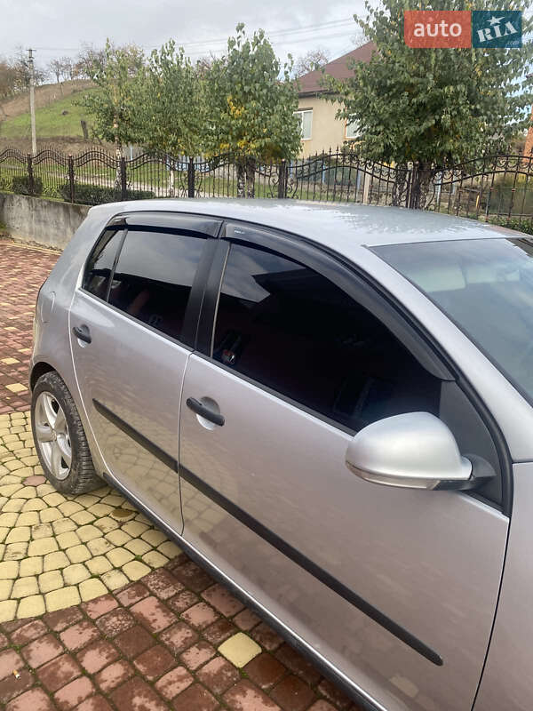 Хэтчбек Volkswagen Golf 2003 в Виноградове фото 9 Хэтчбек Volkswagen Golf 2003 в Виноградове