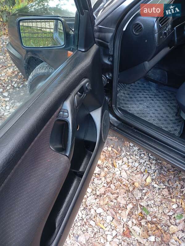 Хетчбек Volkswagen Golf 1993 в Зборові фото 7 Хетчбек Volkswagen Golf 1993 в Зборові