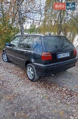 Хэтчбек Volkswagen Golf 1993 в  фото 17 Хэтчбек Volkswagen Golf 1993 в