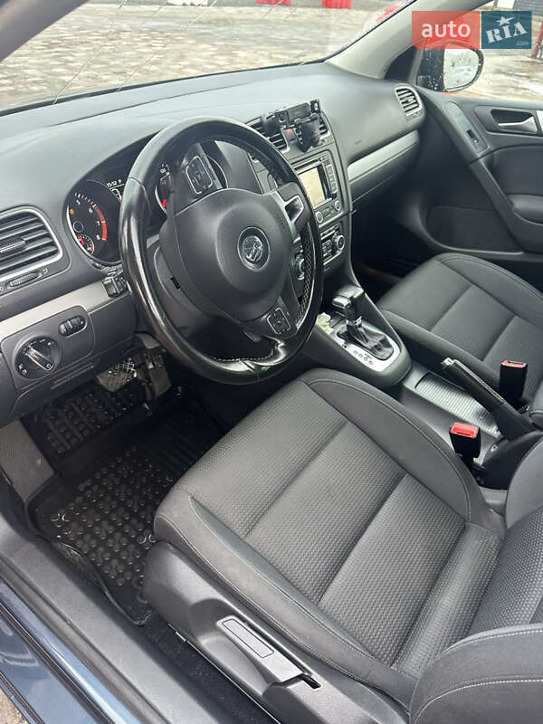 Хетчбек Volkswagen Golf 2010 в Великій Багачці