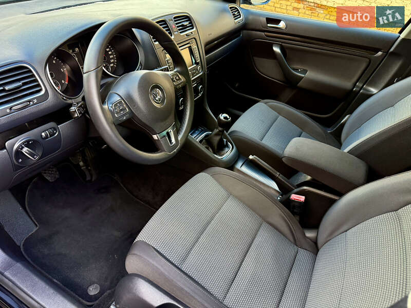 Универсал Volkswagen Golf 2011 в Ровно фото 13 Универсал Volkswagen Golf 2011 в Ровно