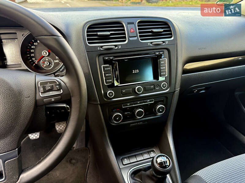 Универсал Volkswagen Golf 2011 в Ровно фото 19 Универсал Volkswagen Golf 2011 в Ровно