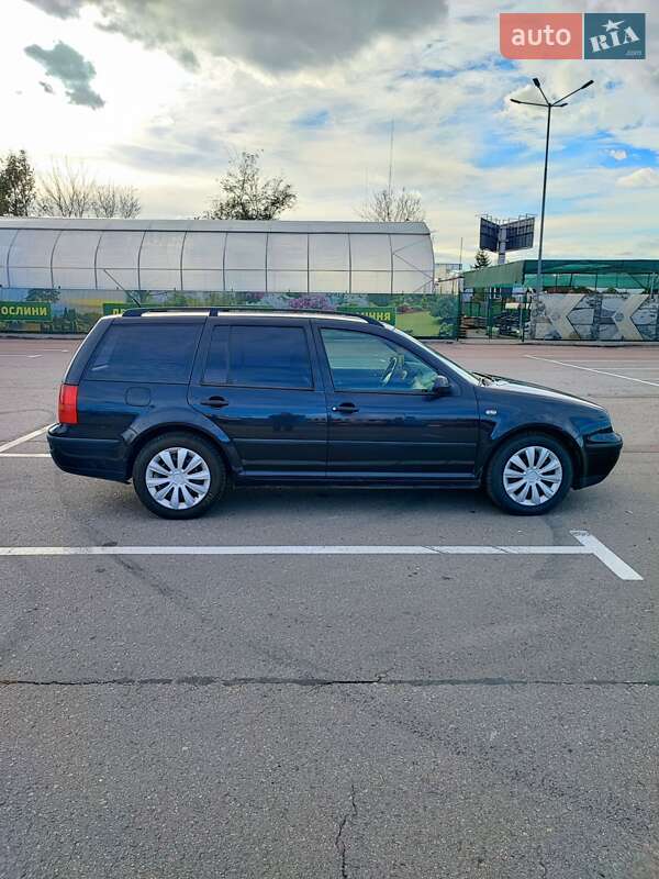 Універсал Volkswagen Golf 2000 в Львові