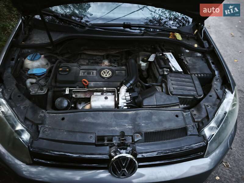Хетчбек Volkswagen Golf 2010 в Києві