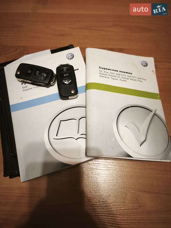 Хетчбек Volkswagen Golf 2010 в Києві