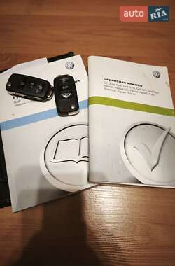 Хэтчбек Volkswagen Golf 2010 в 