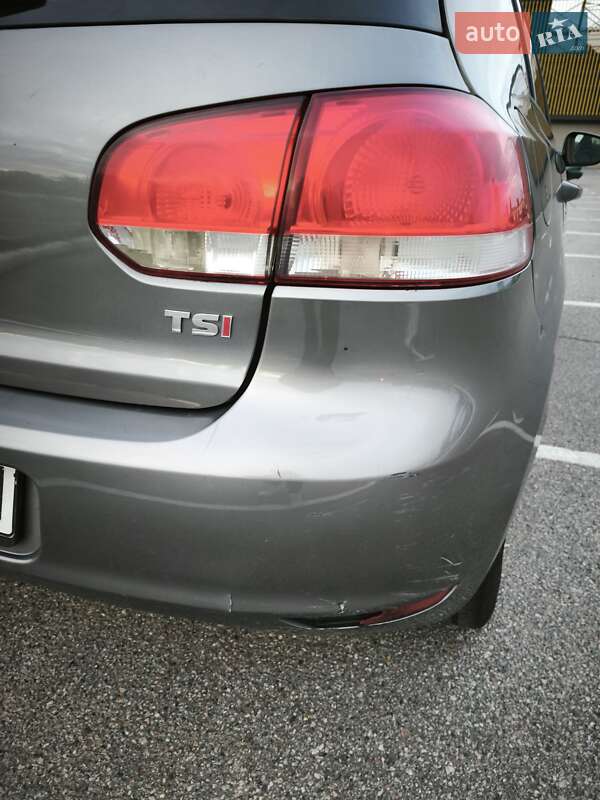 Хетчбек Volkswagen Golf 2010 в Києві