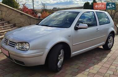 Хэтчбек Volkswagen Golf 2002 в  фото 2 Хэтчбек Volkswagen Golf 2002 в