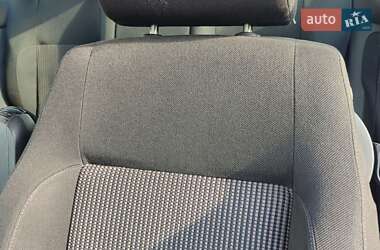 Хэтчбек Volkswagen Golf 2002 в  фото 20 Хэтчбек Volkswagen Golf 2002 в