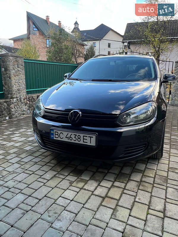 Универсал Volkswagen Golf 2010 в Львове