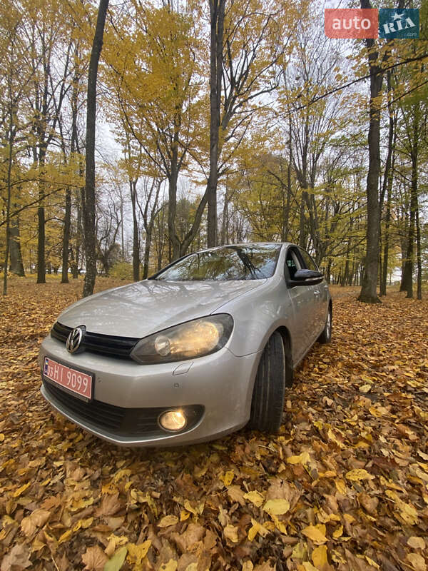 Хэтчбек Volkswagen Golf 2012 в Любешове