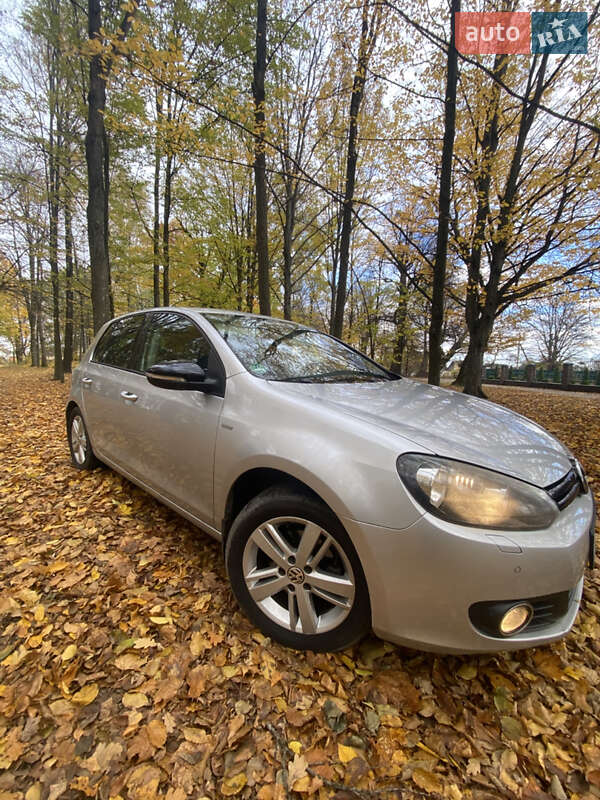 Хэтчбек Volkswagen Golf 2012 в Любешове