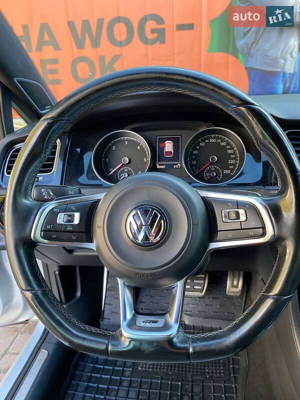 Универсал Volkswagen Golf 2016 в Киеве