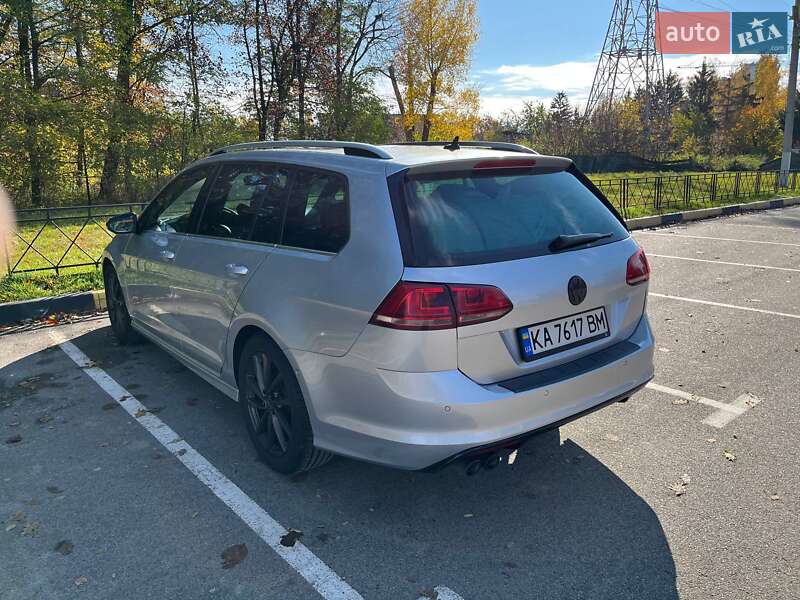 Универсал Volkswagen Golf 2016 в Киеве
