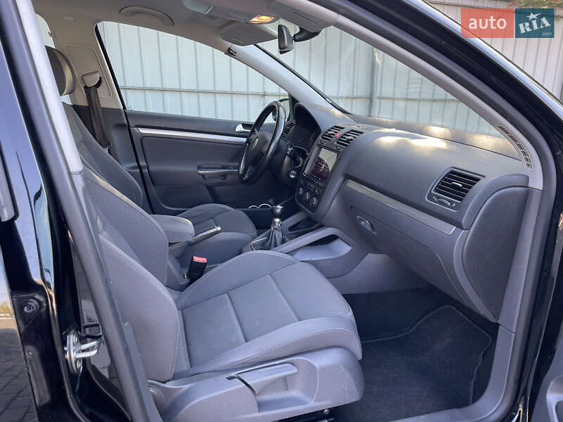 Хэтчбек Volkswagen Golf 2006 в Луцке фото 6 Хэтчбек Volkswagen Golf 2006 в Луцке