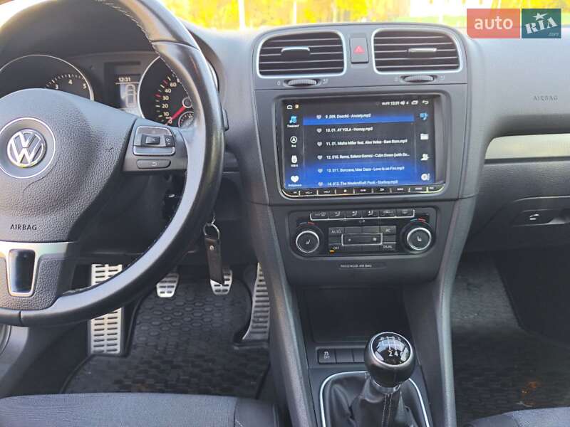 Хэтчбек Volkswagen Golf 2011 в Краматорске