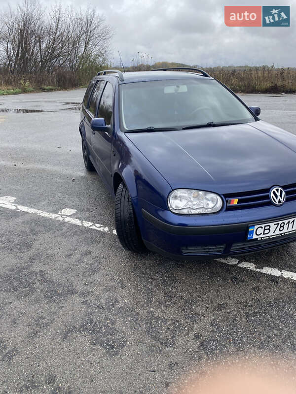 Volkswagen Golf 2004