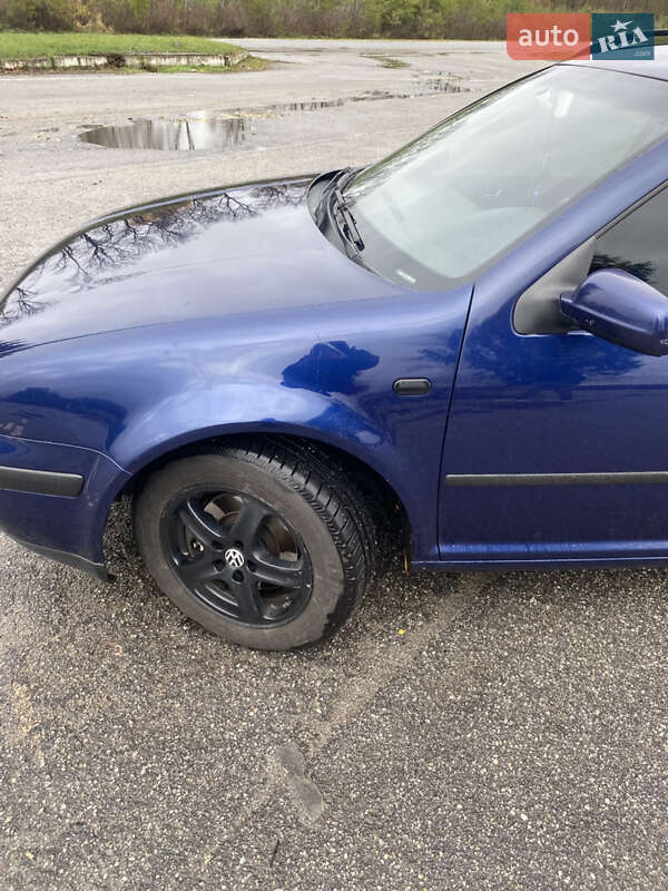 Универсал Volkswagen Golf 2004 в Козельце