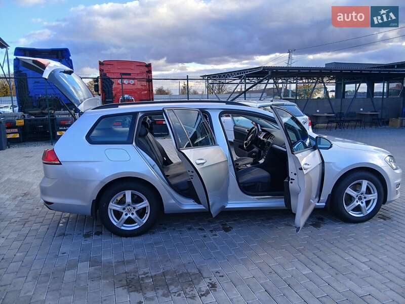 Универсал Volkswagen Golf 2015 в Лопатине