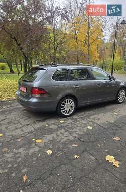 Универсал Volkswagen Golf 2012 в 