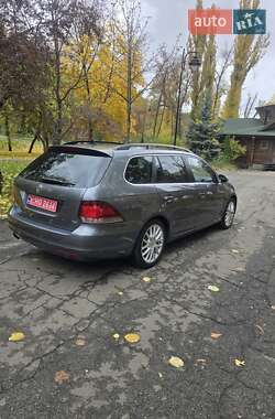 Универсал Volkswagen Golf 2012 в 