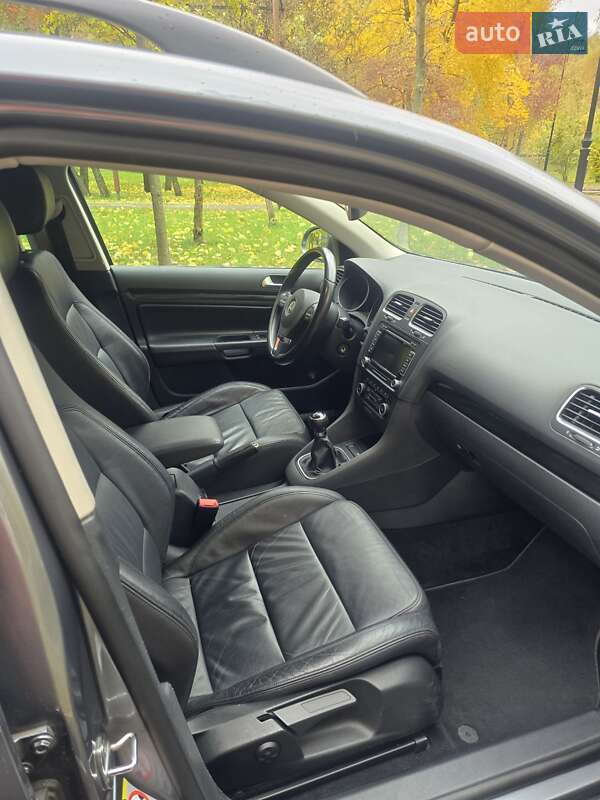 Універсал Volkswagen Golf 2012 в Києві фото 41 Універсал Volkswagen Golf 2012 в Києві