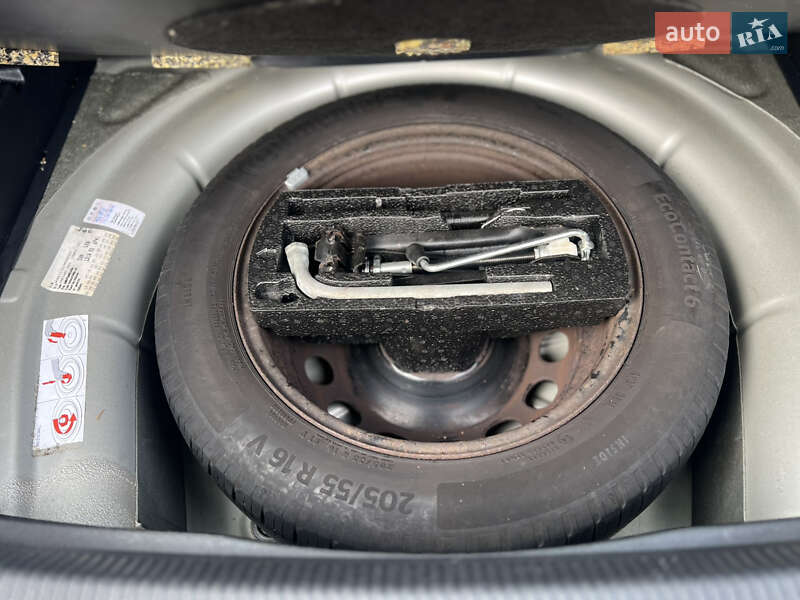 Универсал Volkswagen Golf 2008 в Луцке