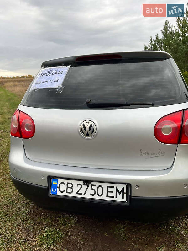 Хэтчбек Volkswagen Golf 2004 в Нежине