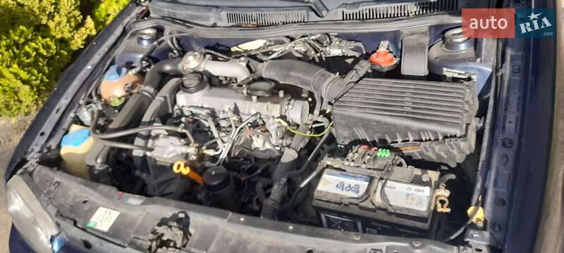 Хэтчбек Volkswagen Golf 1999 в Ивано-Франковске